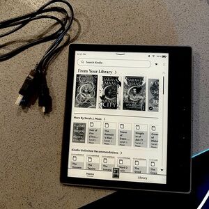 Kindle Oasis, waterproof, with warm light, 8GB, Graphite